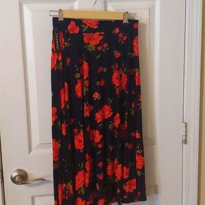 Women's Floral Skirt.